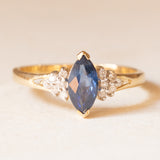 Anello vintage in oro giallo con zaffiro (0.80ct ca.) e diamanti di taglio brillante (0.18ctw ca.), anni ‘80
