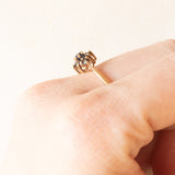 Anello a fiore vintage in oro giallo 9K con zaffiri (0.45ctw ca.), anno ‘1982
