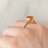 Solitario in oro giallo 9K con quarzo citrino di taglio trillion (1.93ct)