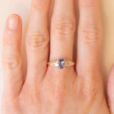 Anello ballerina vintage in oro giallo 9K con tanzanite (0.75ct ca.) e diamanti di taglio tapered (0.10ctw ca.), anno 2011