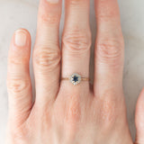 Anello a margherita vintage in oro giallo 9K con zaffiro (0.20ct ca.) e diamanti (0.03ctw ca.), anno 1985