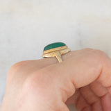Anello vintage in oro giallo 8K con agata verde, anni ‘60/‘70