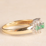 Anello vintage in oro giallo e bianco 14K con smeraldi (0.34ctw ca.) e diamanti (0.30ctw ca.), anni ‘70