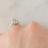 Anello a margherita vintage in platino con acquamarina (1ct) e diamanti, anni ‘70