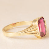 Anello da cocktail vintage in oro giallo 8K con rubino sintetico (2.50ct ca.), anni ‘70
