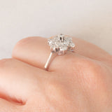 Anello a fiocco di neve vintage in oro bianco 14K con diamanti di taglio brillante (0.71ctw ca.), anni ‘60/‘70