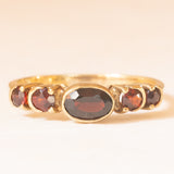 Anello vintage in oro giallo 8K e granati (0.60ctw ca.), anni ‘60/‘70