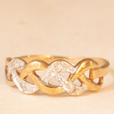 Anello vintage intrecciato in oro giallo e bianco 9K con diamanti (0.04ctw ca.), anni ‘70