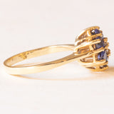 Anello a margherita vintage in oro giallo 14K con zaffiri sintetici (0.60ctw ca.) e diamante di taglio brillante (0.10ct ca.), anni ‘80/‘90