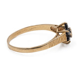 Anello a fiore vintage in oro giallo 9K con zaffiri e diamante