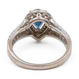 Anello vintage in oro bianco 18K con zaffiro a goccia (1ct ca.) e diamanti (0.70ctw ca.)