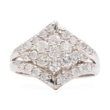 ANELLO GEOMETRICO CON FIORE IN PLATINO CON DIAMANTI (1CTW), ANNI ‘80