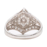 ANELLO GEOMETRICO CON FIORE IN PLATINO CON DIAMANTI (1CTW), ANNI ‘80