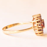Anello a margherita vintage in oro giallo 8K con granati (0.70ctw ca.), anni ‘60