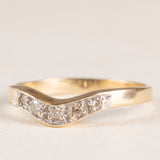 Anello a “V” vintage in oro giallo e bianco 9K con diamanti (0.14ctw ca.), anni ‘80/‘90 ca.