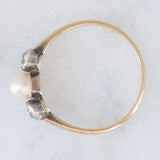 Trilogy antico in oro giallo 14K e argento con diamanti di taglio vecchia miniera (0.20ctw ca.) e perla bianca, anni ‘10/‘20