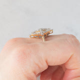 Anello vintage in oro giallo e bianco 14K con diamanti di taglio brillante e baguette (0.75ctw ca.), anni ‘70/‘80