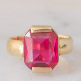 Anello da cocktail vintage in oro giallo 14K con rubino sintetico, anni ‘60/‘70
