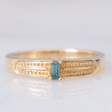 Solitario in oro giallo 9K con diamante blu trattato (0.07ct)