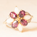 Anello vintage in oro giallo e bianco 9K con tormaline (1.20ctw ca.), opali (0.60ctw ca.) e diamanti (0.04ctw ca.), anni ‘70/‘80