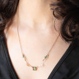 Collana vintage in oro giallo 9K con paste di vetro verdi e imitazioni di perle bianche, anni ‘70