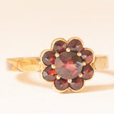 Anello a margherita vintage in oro giallo 8K con granati (0.90ctw ca.), anni ‘50