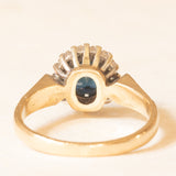Anello a margherita vintage in oro giallo 9K con zaffiro (0.60ct ca.) e diamanti (0.16ctw ca.), anno 1978