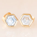 Orecchini vintage in oro giallo 8K con spinelli azzurri sintetici, anni ‘70/‘80