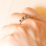 Anello vintage in oro giallo e bianco 9K con zaffiri (0.32ctw ca.) e diamanti, anno 1989