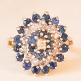 Anello a fiore vintage in oro giallo 14K con zaffiri (0.40ctw ca.) e diamanti (0.40ctw ca.), anni ‘70/‘80