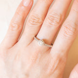Anello vintage in oro bianco 9K con diamanti (0.22ctw ca.), anni ‘90