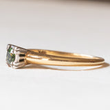 Anello solitario in oro giallo e bianco 14K con cromodiopside, anni ‘60/‘70
