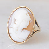 Anello retrò in oro giallo 14K con cammeo su conchiglia rappresentante profilo di soldato romano, anni ‘30/‘40
