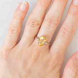 Anello da cocktail vintage in oro giallo 9K con quarzo citrino (2.20ct ca.) e diamanti, anno 2010