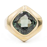 Anello vintage in oro giallo 8k con spinello verde