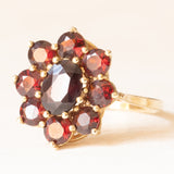 Anello a margherita vintage in oro giallo 8K con granati (2ctw ca.), anni ‘50/‘60