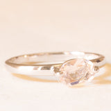 Solitario vintage in oro bianco 9K con morganite rosa chiaro (0.60ct ca.)