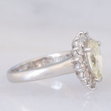 Anello a margherita e a goccia in platino con diamante centrale di 1.26ct e diamanti laterali (0.45ctw)