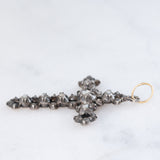 Pendente antico a forma di croce in argento e oro giallo 14K con diamanti di taglio rosetta, inizio ‘800