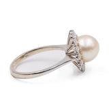 Anello vintage in oro bianco 18k con perla e diamanti (0,74ctw), anni '60