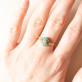 Anello a margherita vintage in oro giallo e bianco 9K con smeraldi (0.30ct ca.) e diamante, anno 1987