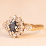 Anello a margherita vintage in oro giallo 9K con zaffiro (0.35ct ca.) e diamanti (0.14ctw ca.), anni ‘70/‘80