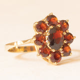 Anello a margherita vintage in oro giallo 8K con granati (2ctw ca.), anni ‘50/‘60