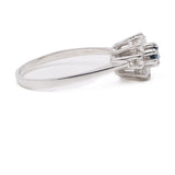 Anello vintage a margherita in oro bianco 14k con zaffiro e diamanti (0,40ctw), anni '70