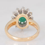Anello a margherita vintage in oro giallo e bianco 14K con smeraldo (1.75ct ca.) e diamanti di taglio brillante (0.72ctw ca.), anni ‘70