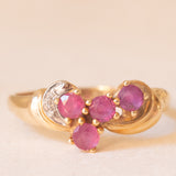 Anello vintage in oro giallo e bianco 14K con rubini e diamante, anni ‘70