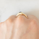 Anello a serpente vintage in oro giallo 14K con zaffiro e diamanti, anni ‘70