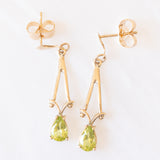 Orecchini pendenti vintage in oro giallo 9K con peridoti verde chiaro (0.70ctw ca.)