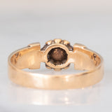 Solitario a fascia antico in oro giallo 14K con diamante di taglio rosetta (0.30ct ca.), fine ‘800/inizio ‘900