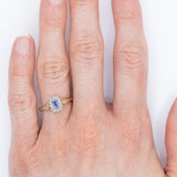 Anello a margherita vintage in oro giallo 9K con zaffiro (0.36ct ca.) e diamanti (0.12ctw ca.), anno 1989